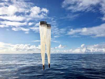 �Siamo stati guidati da Peter Ryan - evidenzia il barese - professore dell'universit� di Citt� del Capo con cui abbiamo stimato la mole di plastica arrivata fin laggi�. Immergendo delle lunghe reti a maglie ci siamo soprattutto concentrati sulle microplastiche, quelle con un diametro minore di due centimetri�